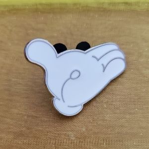 ***SOLD*** Disney Mickey Mouse Glove pin
